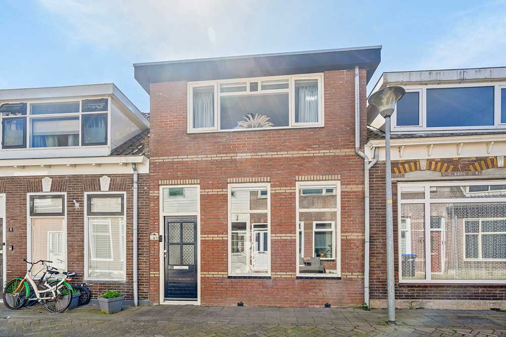 Maarten Harpertsz Trompstr 12<br />1782 PW  Den Helder